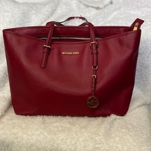 MKLarge bag, excellent condition